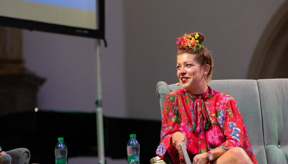 MAČ 2025, 27. den: Gazmend Kapllani a Ivana Gibová